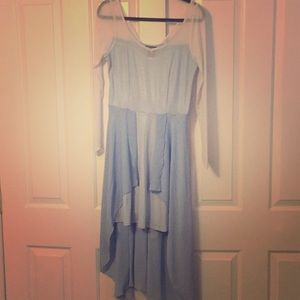 Hottopic Elsa costume